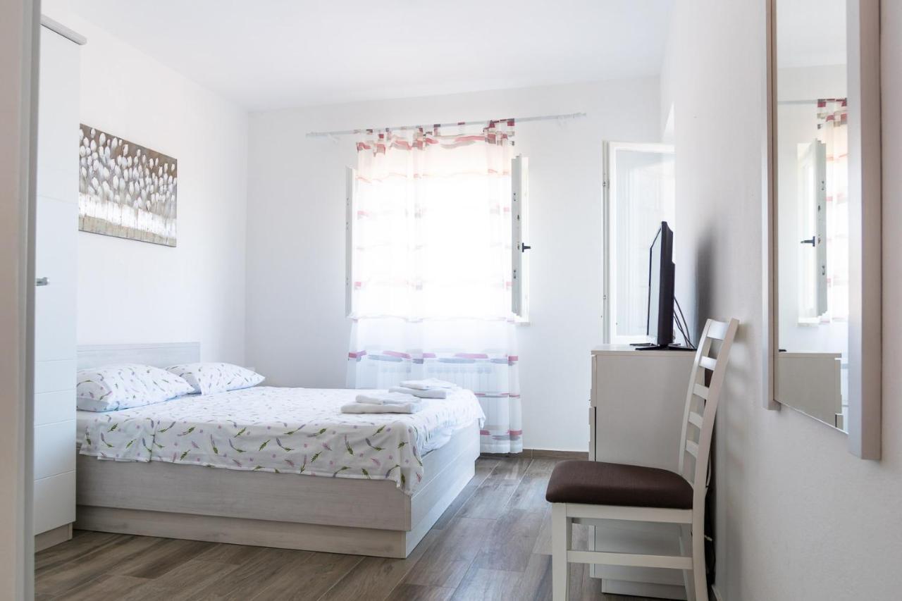 Apartmani Fides Lumbarda Bagian luar foto