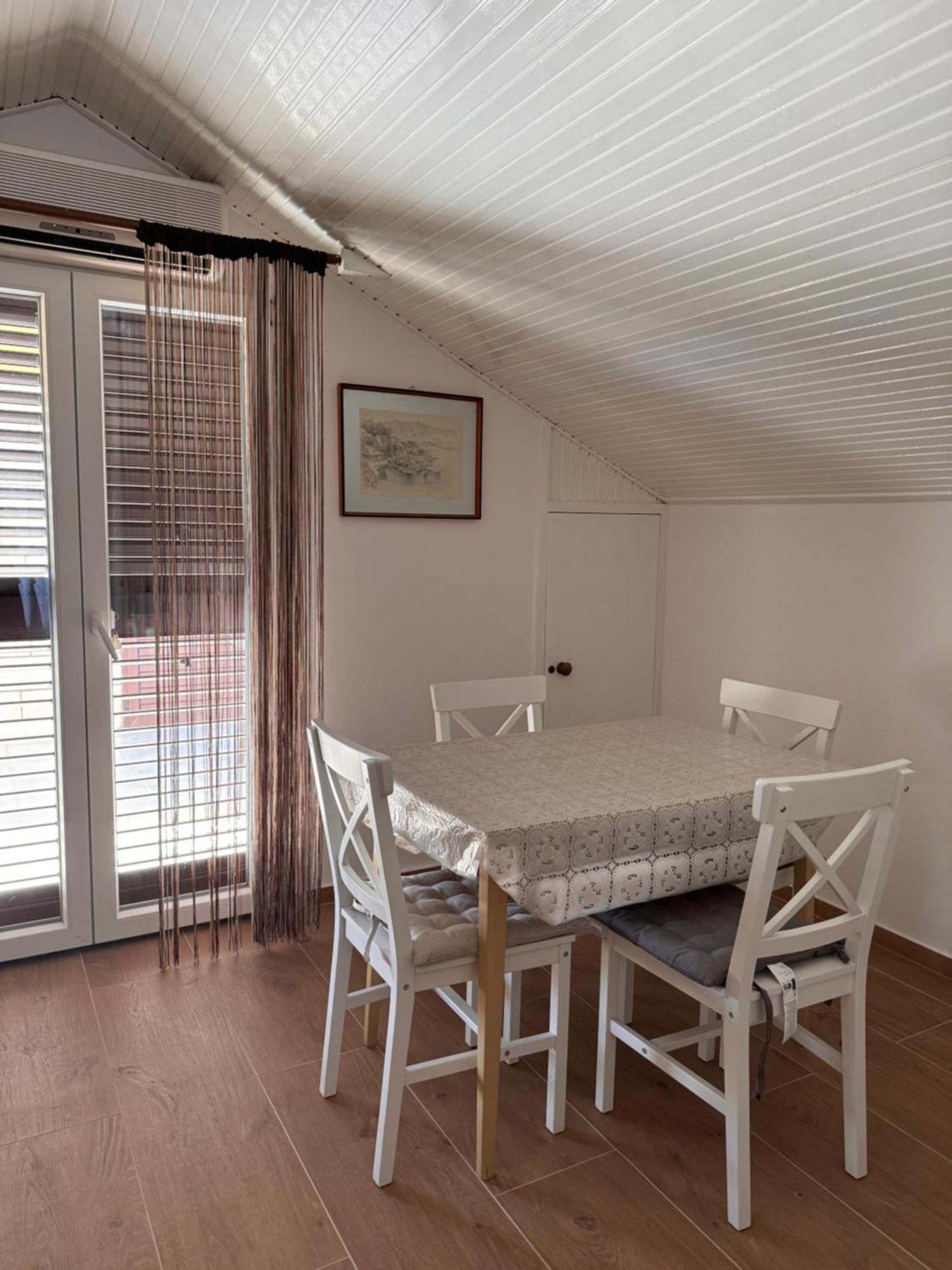 Apartmani Fides Lumbarda Ruang foto