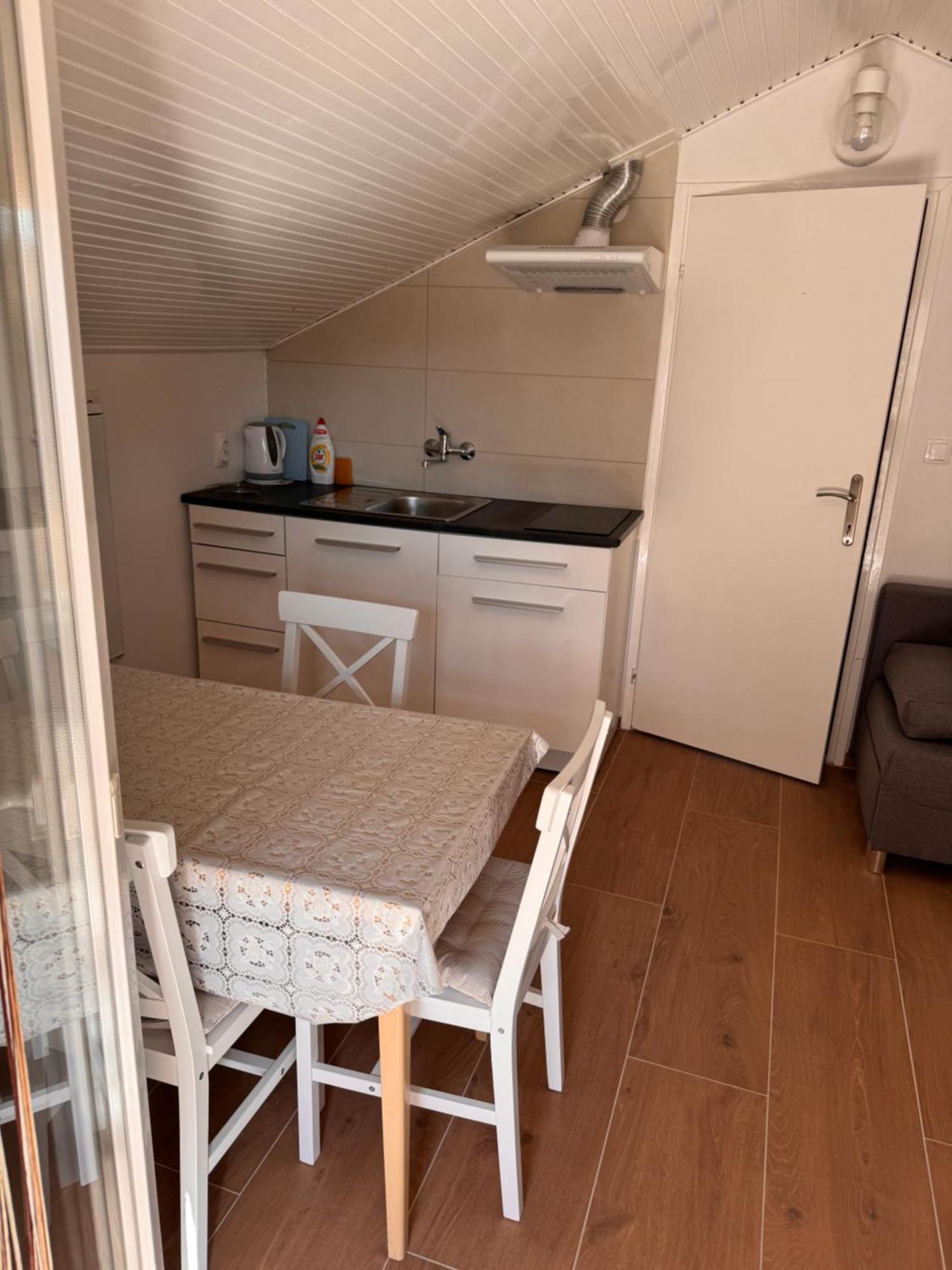 Apartmani Fides Lumbarda Ruang foto