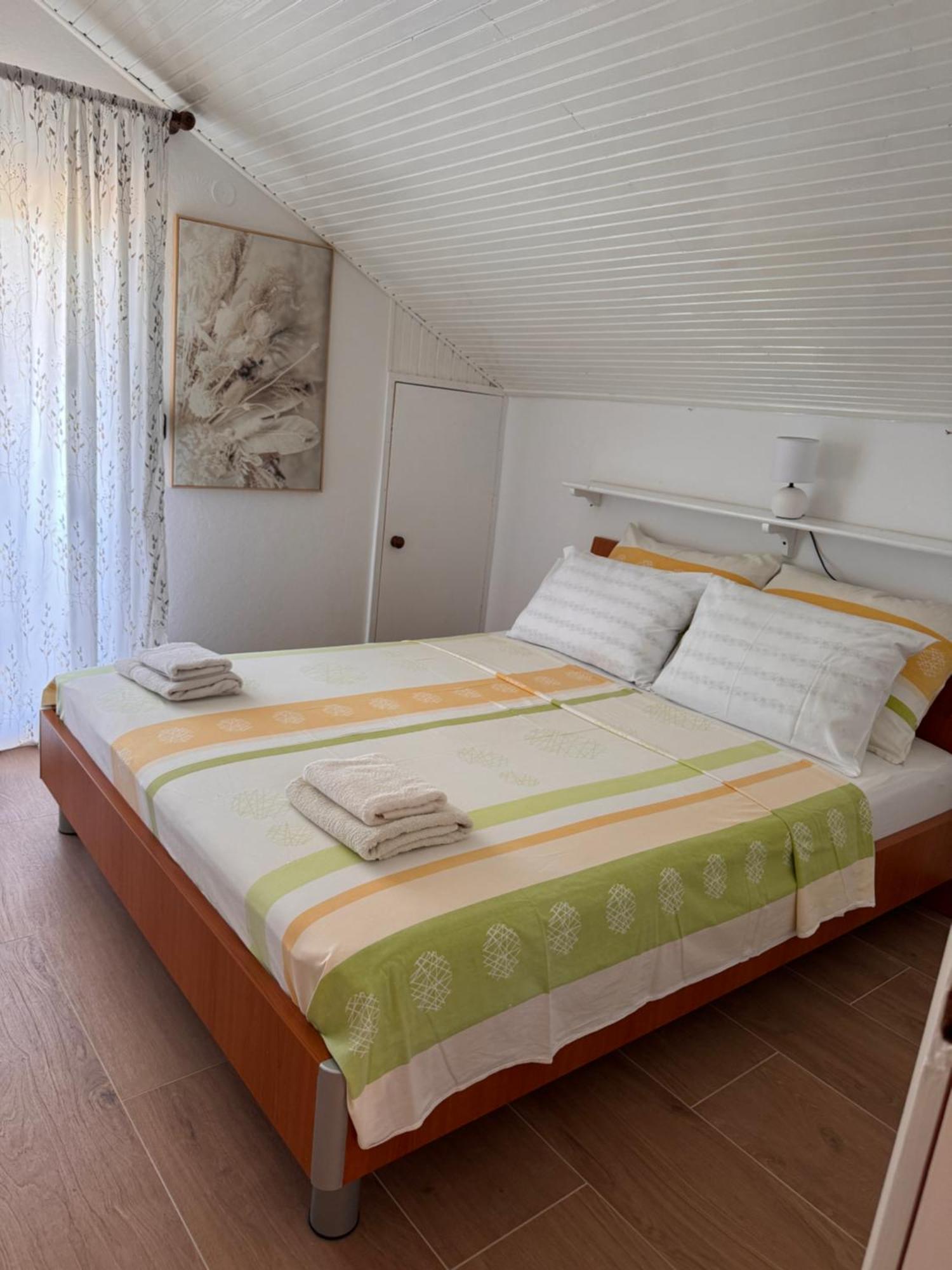 Apartmani Fides Lumbarda Ruang foto